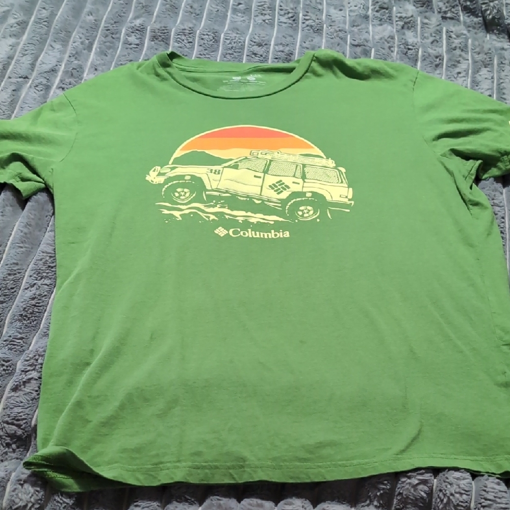 Columbia Green Adventure Graphic Tee